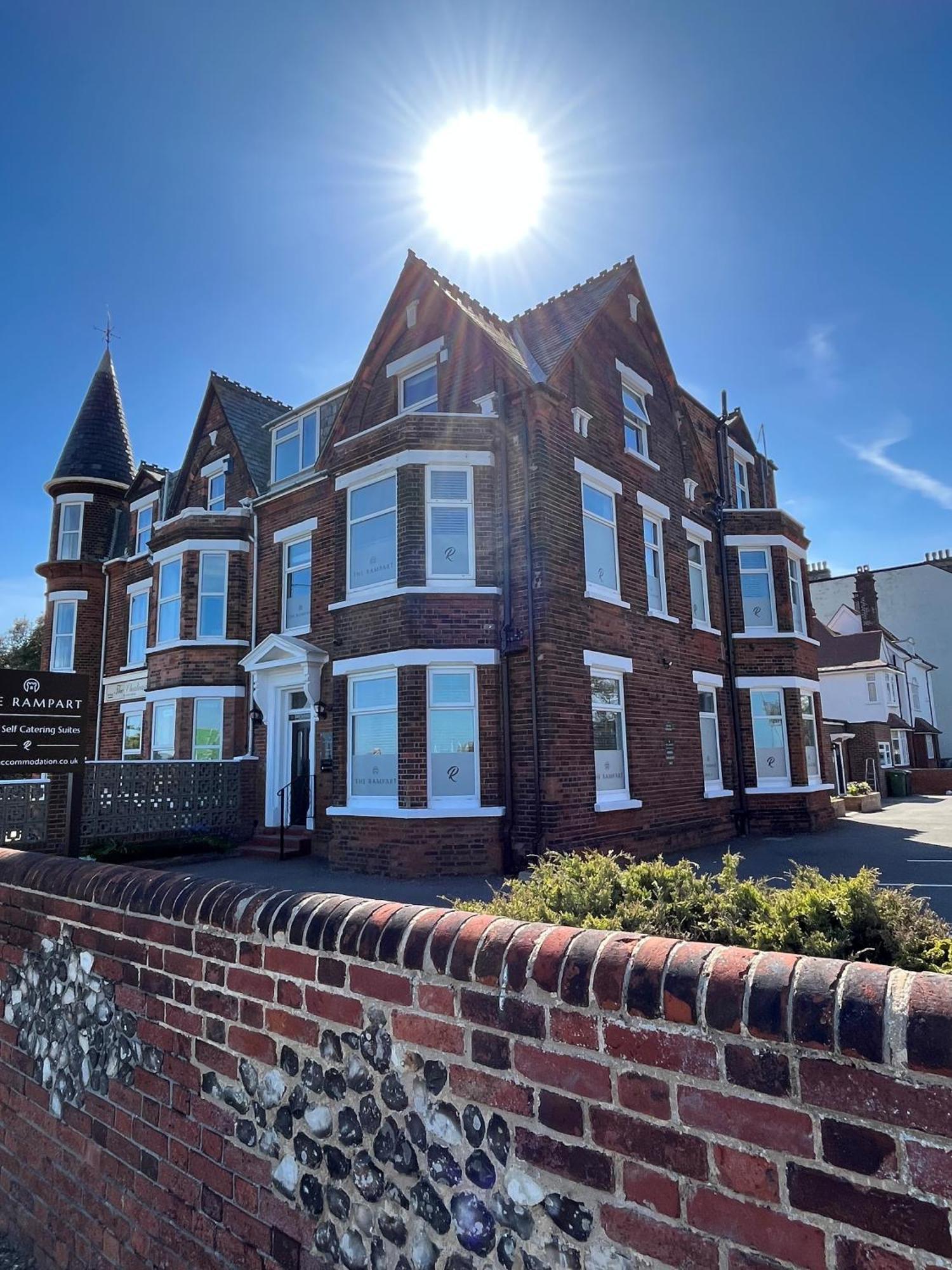 The Rampart Aparthotel Great Yarmouth Exterior photo